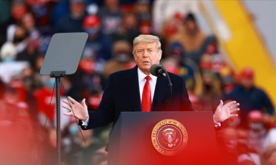 In Championing the Goodness of America, Trump Defines the Choice in This Election