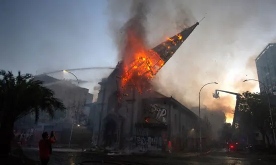 Burning Churches, Violent Minority Unleashes More Suffering for Chileans on Protest Anniversary