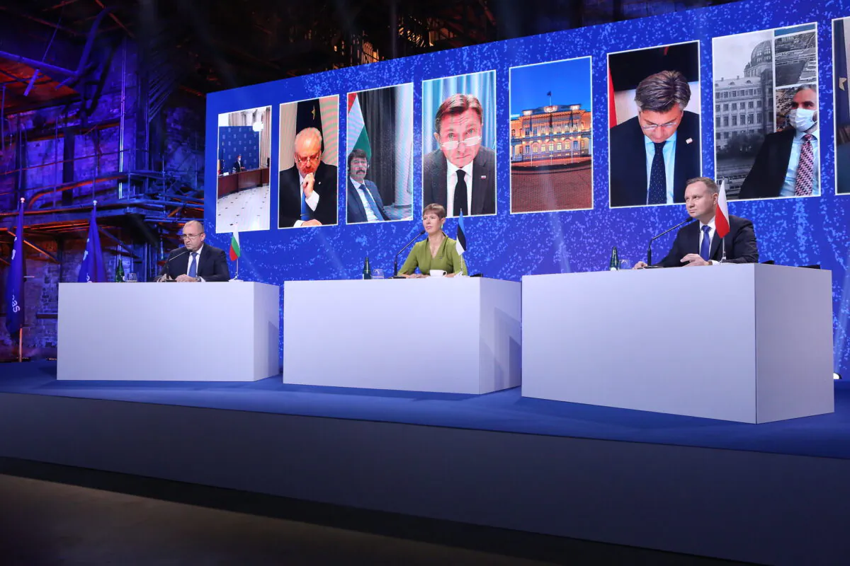 (L) Bulgaria’s President Rumen Radev, (C) Estonia’s President Kersti Kaljulaid, (R) Poland’s President Andrzej Duda at the Three Seas Virtual Summit in Tallinn, Estonia on Oct. 19, 2020. 
(Courtesy of Three Seas / Annika Haas)