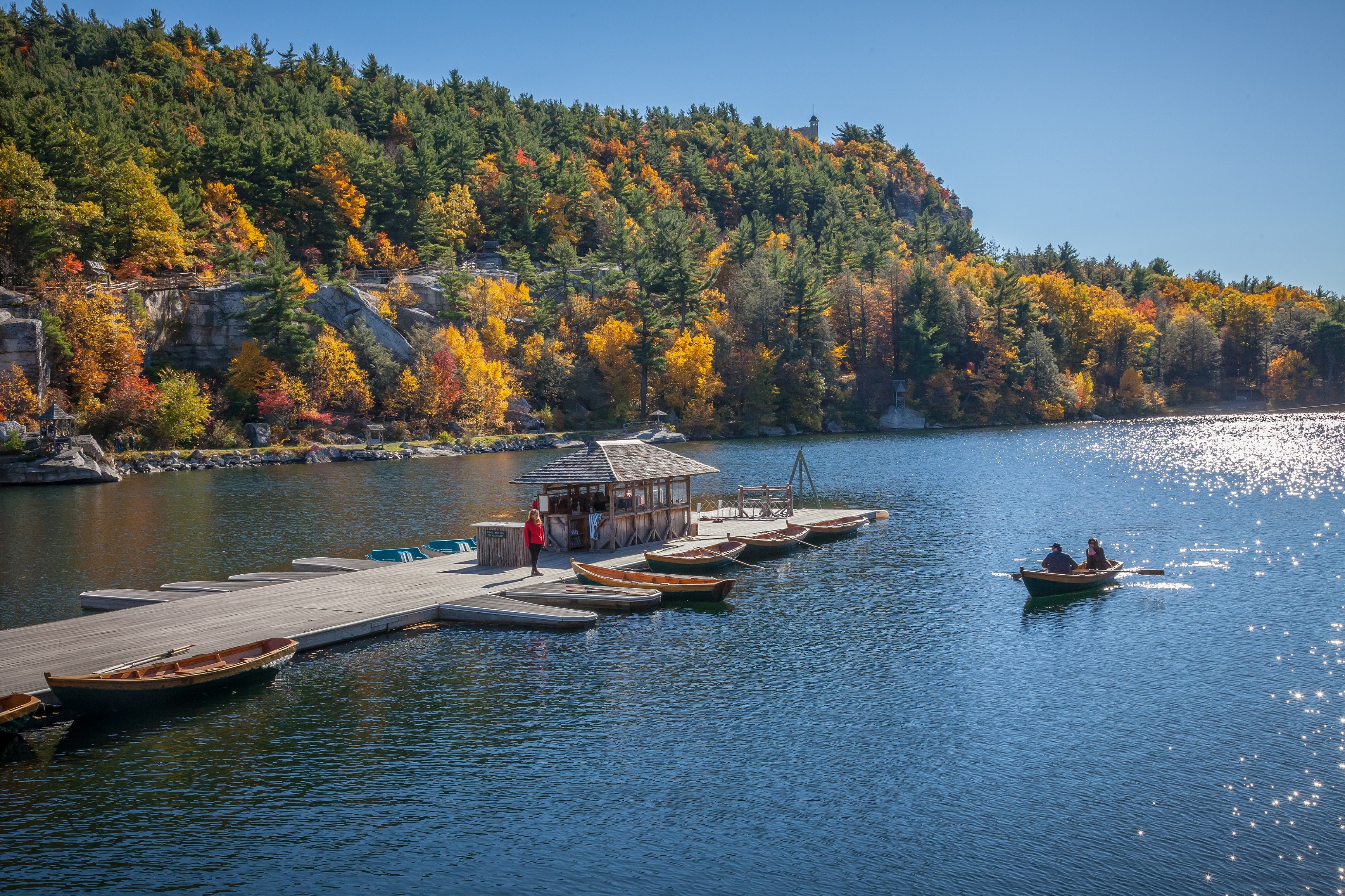 Mohonk_Fall-Foliage-Boat-Dock