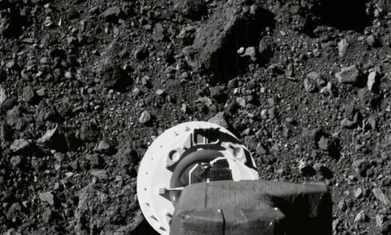 US Spacecraft Touches Asteroid Surface for Rare Rubble Grab