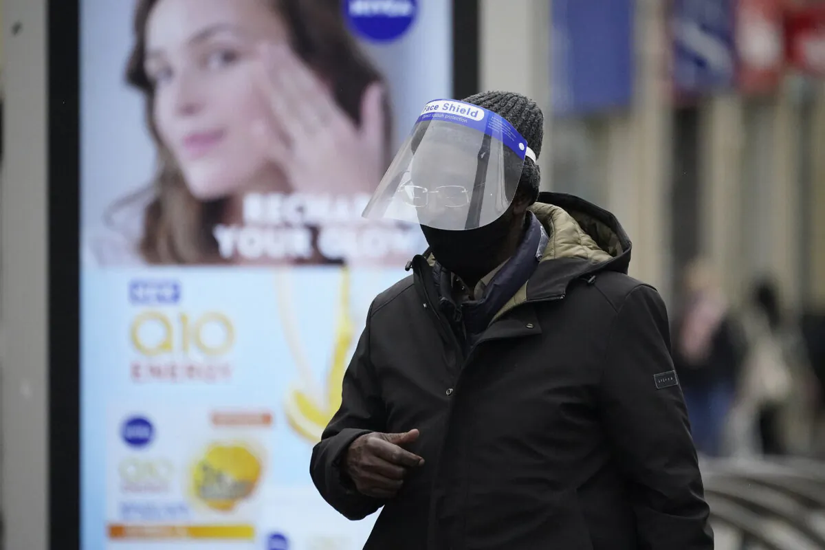A man is seen wearing a face mask amid the CCP virus pandemic in Sheffield, England, on Oct. 22, 2020. (Christopher Furlong/Getty Images)