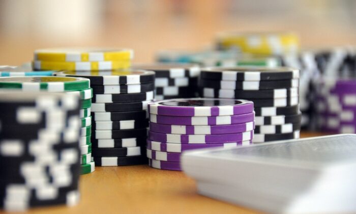 Poker chips. (Joachim Kirchner/Pixabay)