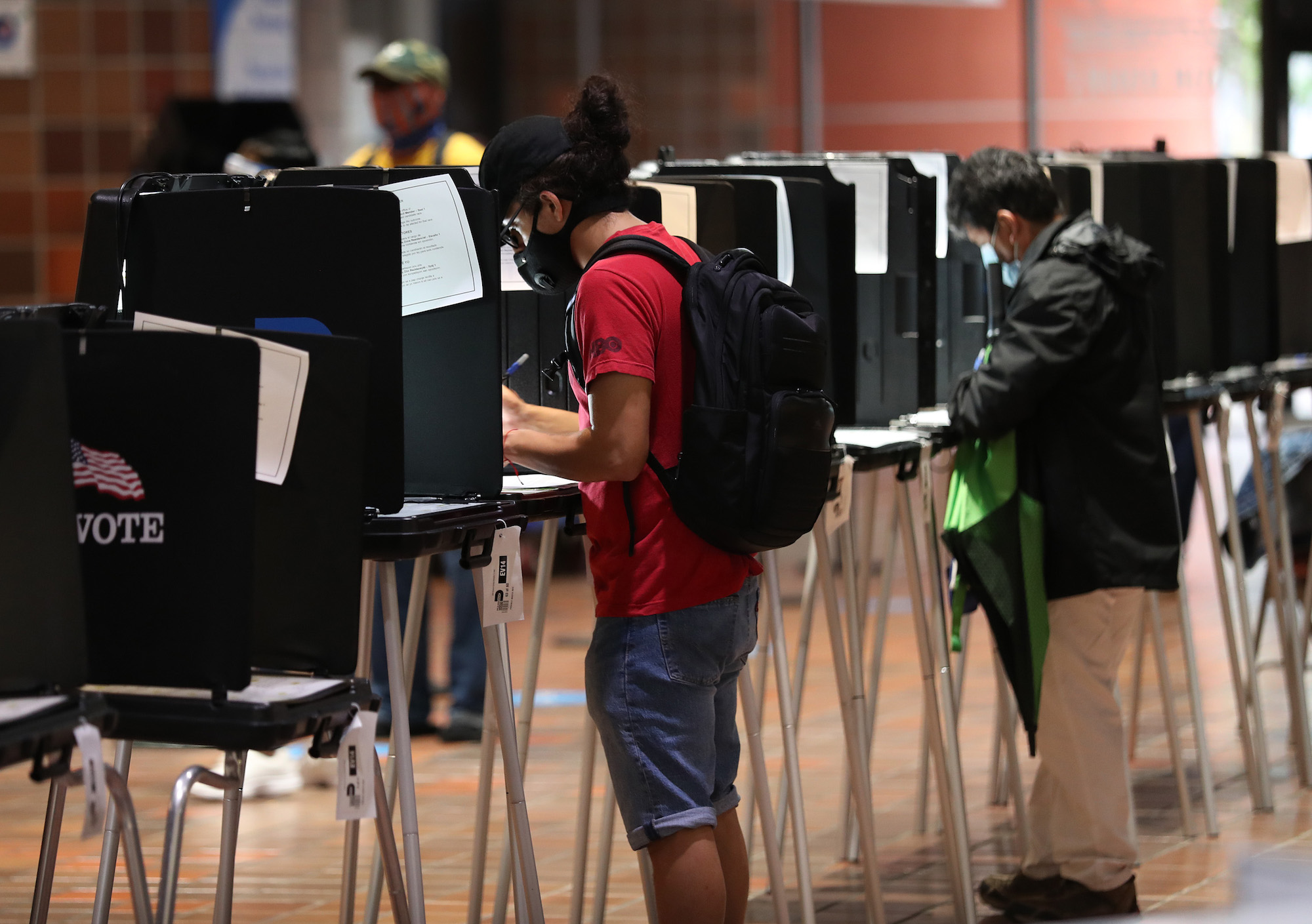 Florida Midterms: Republicans Surpass Democrats in Vote-By-Mail and Early Voting Numbers - Vimarsana News