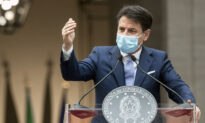 Italian Government Totters as Conte, Renzi Divide Deepens