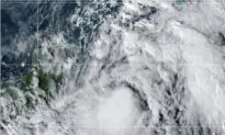 Zeta Likely Hurricane Before Hitting Yucatan, Heading for US