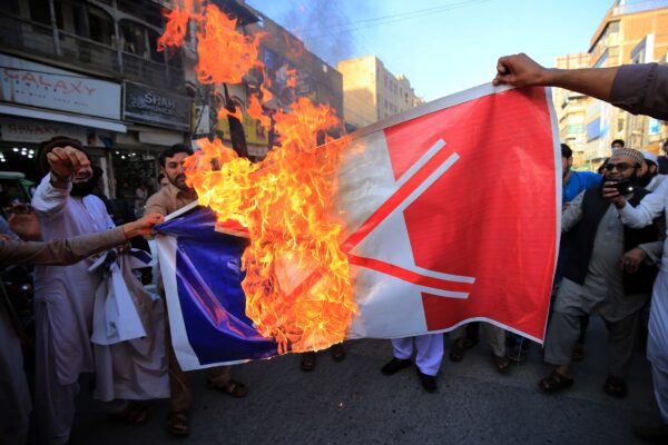 Pakistan France cartoons