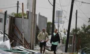 Zeta Re-strengthens to a Hurricane, Takes Aim at Gulf Coast