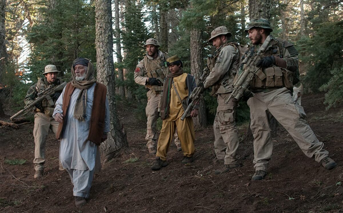 4 Navy SEALS and goatherds in "Lone Survivor"