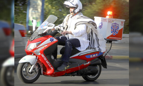 Volunteer Motorcycle Ambulance Service in Israel Unites Jews, Christians, Muslims: ‘It’s About Saving People’