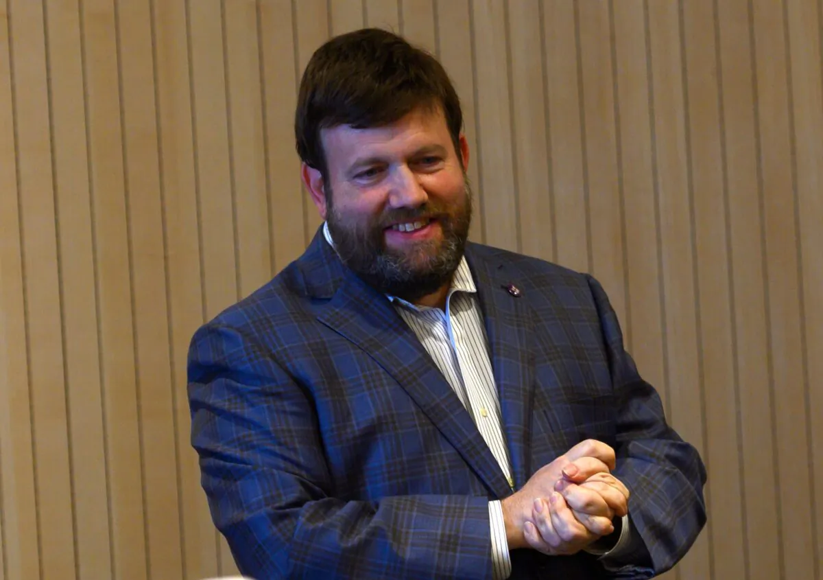 Professor and GOP consultant Frank Luntz smiles as he speaks to students with the U.S. secretary of state at the NYU Abu Dhabi campus in Abu Dhabi on Jan. 13, 2019. (Andrew Caballero-Reynolds/ POOL/AFP via Getty Images)