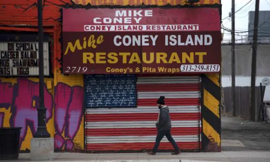 Economists Warn of Economic Pain From More Lockdowns