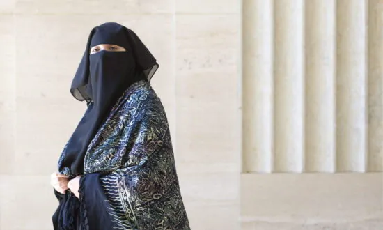 Omar Khadr’s Sister Wants Ottawa to Remove Her Name From Threat List and Allow Her Return to Canada