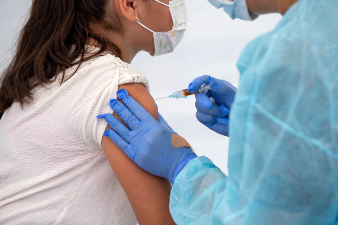 SoCal COVID Waning; New CA Bill Introduced to Allow Schools to See Who’s Vaccinated