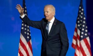 [Image: biden-waves-4-300x180.jpg]