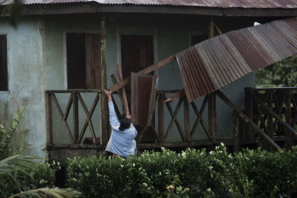 hurricane-eta-1