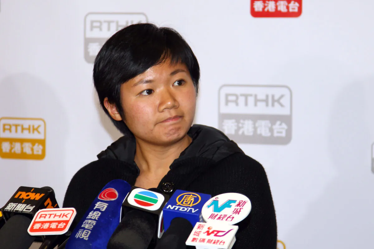 Choy Yuk-ling speaks to local media in Hong Kong on Feb. 14, 2014. (Hong Kong branch of The Epoch Times)