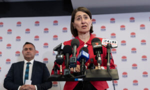 NSW: Berejiklian Urges States to 'Show a bit of Courage' as Border Opens to Victoria