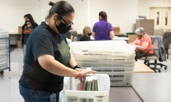 Poll Observer: ‘Large Percentage’ of People Who ‘Just Moved’ to Arizona Voted