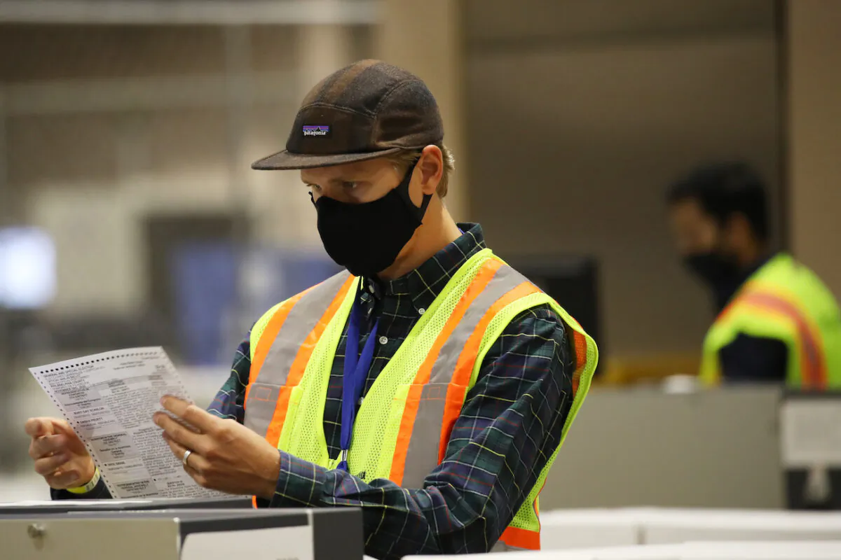 An election worker counts ballots in Philadelphia, Pennsylvania on Nov. 4, 2020. (Spencer Platt/Getty Images)
