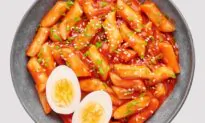 For Koreans, Spicy Rice Cakes—Tteokbokki—Are the Ultimate Chewy, Chile-Spiked Comfort Food