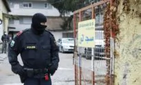 Austrian Police Arrest 30 in Anti-Terror Raids