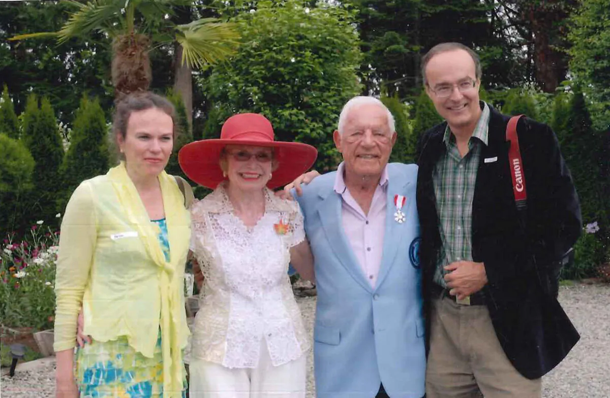 (L-R) Karen Stewart (Brad Bird’s wife), Leah Meeker, Howie Meeker, and Brad Bird circa 2010. (Courtesy of Brad Bird)
