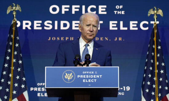 Biden Urges Americans to Wear Masks, Says US Facing ‘Dark Winter’