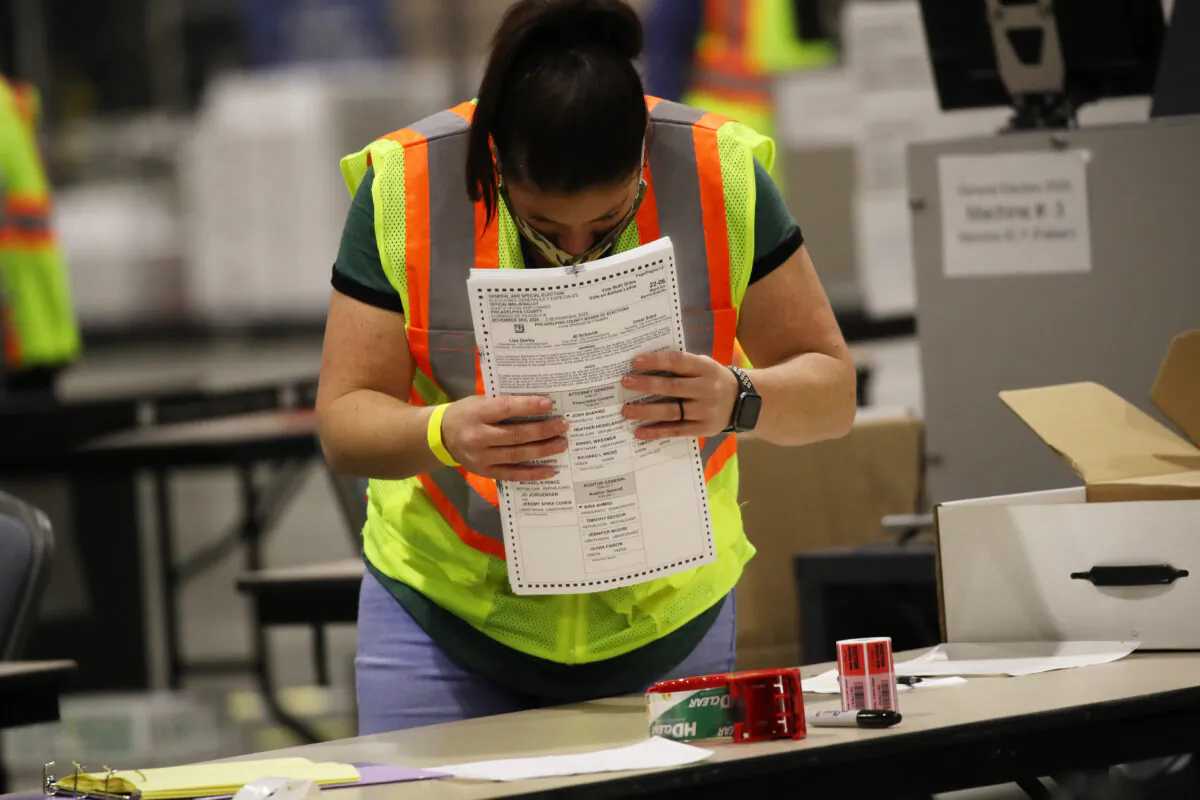 Election workers count ballots in Philadelphia, Penn., on Nov. 4, 2020. (Spencer Platt/Getty Images)