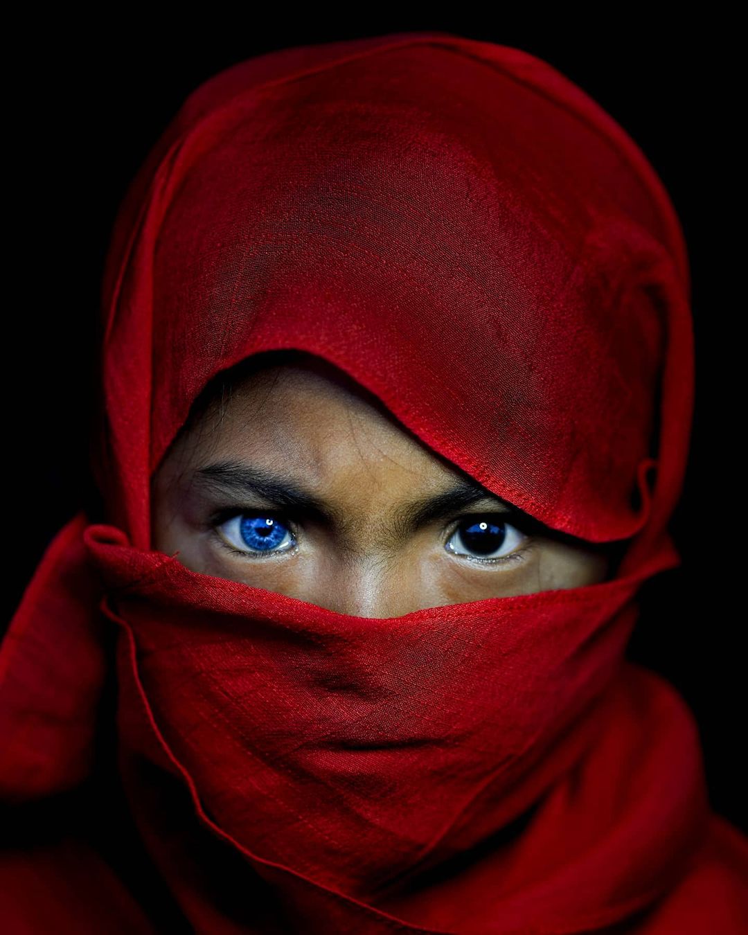 Getting to Know the Buton Tribe, Indonesian Natives with Blue Eyes