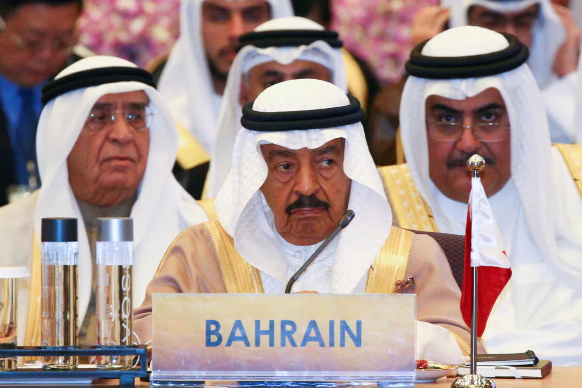 Bahrain's Prime Minister Prince Khalifa Bin Salman al-Khalifa attends a meeting during the Asia Cooperation Dialogue (ACD) summit at the Foreign Ministry in Bangkok, Thailand, Oct. 10, 2016. (Athit Perawongmetha/File Photo/Reuters)