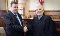 Ex-felon Sworn In as a Lawyer by Same Judge Who Sentenced Him for Bank Robbery 20 Years Ago