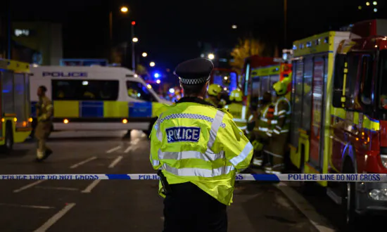 Only 1 UK Police Force Meeting Targets Of Answering 999 Calls