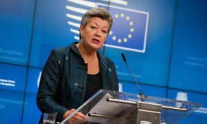 EU Vows to Boost Border Security, Crack Down on Islamic Radicalization