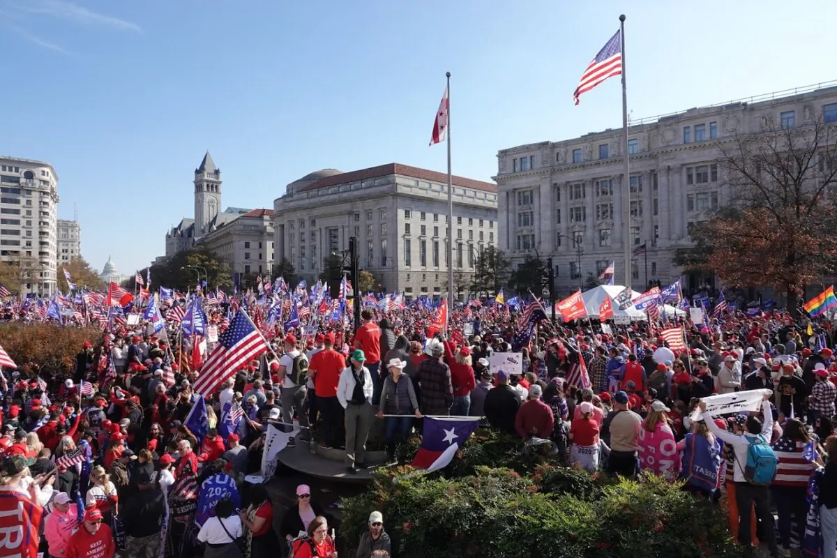 Stop the Steal rally in Washington on Nov. 14, 2020. (Jenny Jin/The Epoch Times)