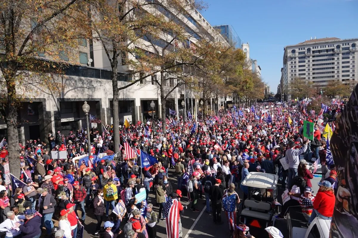 Pro-President Donald Trump rally-goers during a "Stop the Steal" rally in Washington on Nov. 14, 2020. (Jenny Jin/The Epoch Times)