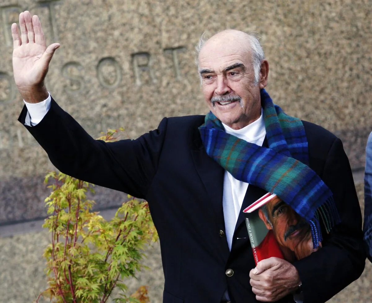 Sir Sean Connery attends the Edinburgh International Book Festival in Scotland on Aug. 25, 2008. (Ed Jones/AFP via Getty Images)