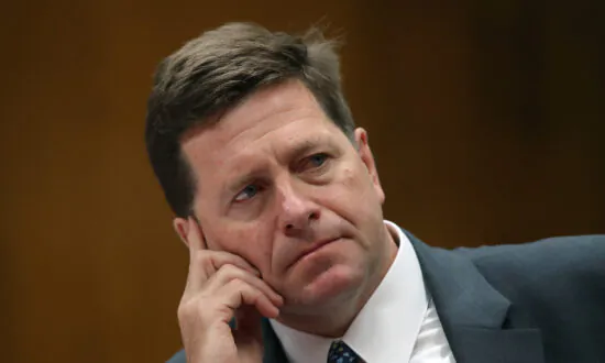 SEC Chairman Clayton to Step Down at End of 2020