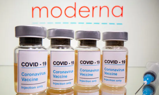 Trump: Moderna Vaccine Ready for Distribution, Europe Second in Line