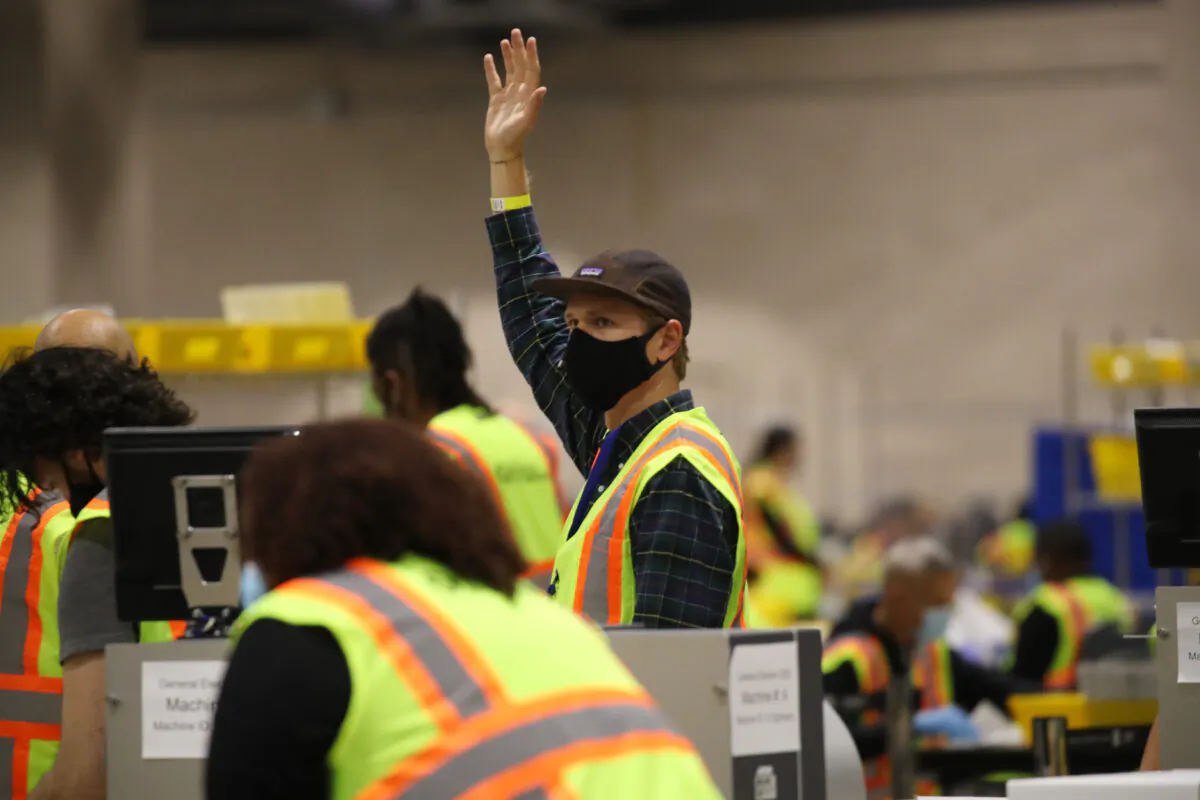 Election workers count ballots in Philadelphia, Pa., on Nov. 4, 2020. (Spencer Platt/Getty Images)