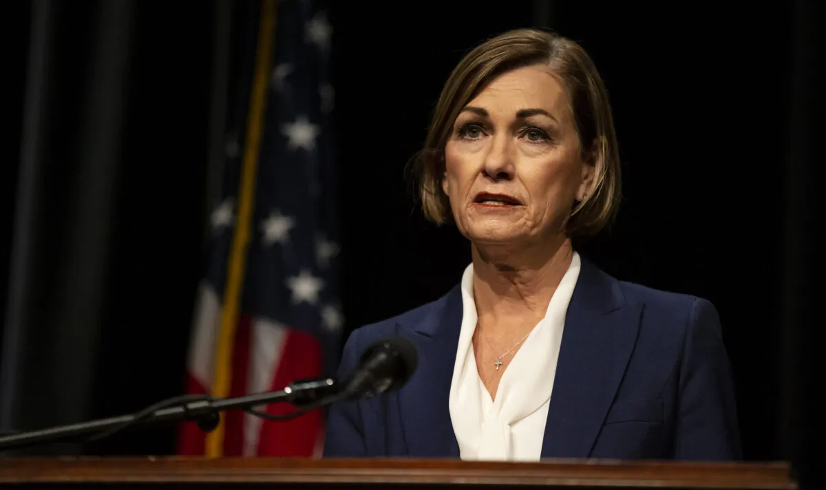 Iowa Gov. Kim Reynolds announces new restrictions to combat COVID-19 in Johnston, Iowa, on Nov. 16, 2020. (Kelsey Kremer/Des Moines Register/Pool)