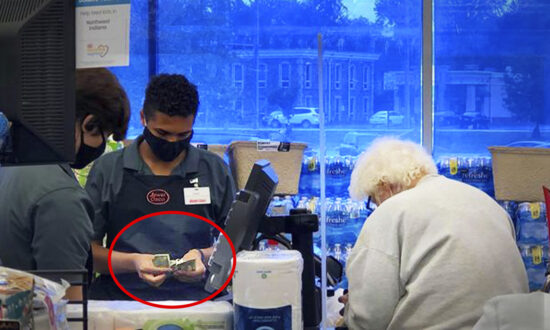 Teen Grocery Bagger Pays out of Own Wallet When Senior Comes Up Short at His Till