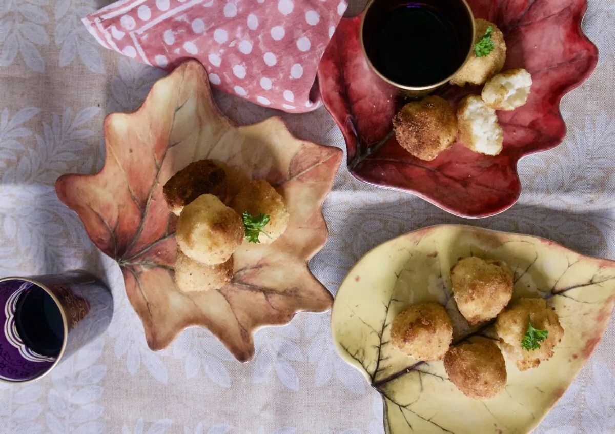 Mashed potato croquetas. (Victoria de la Maza)