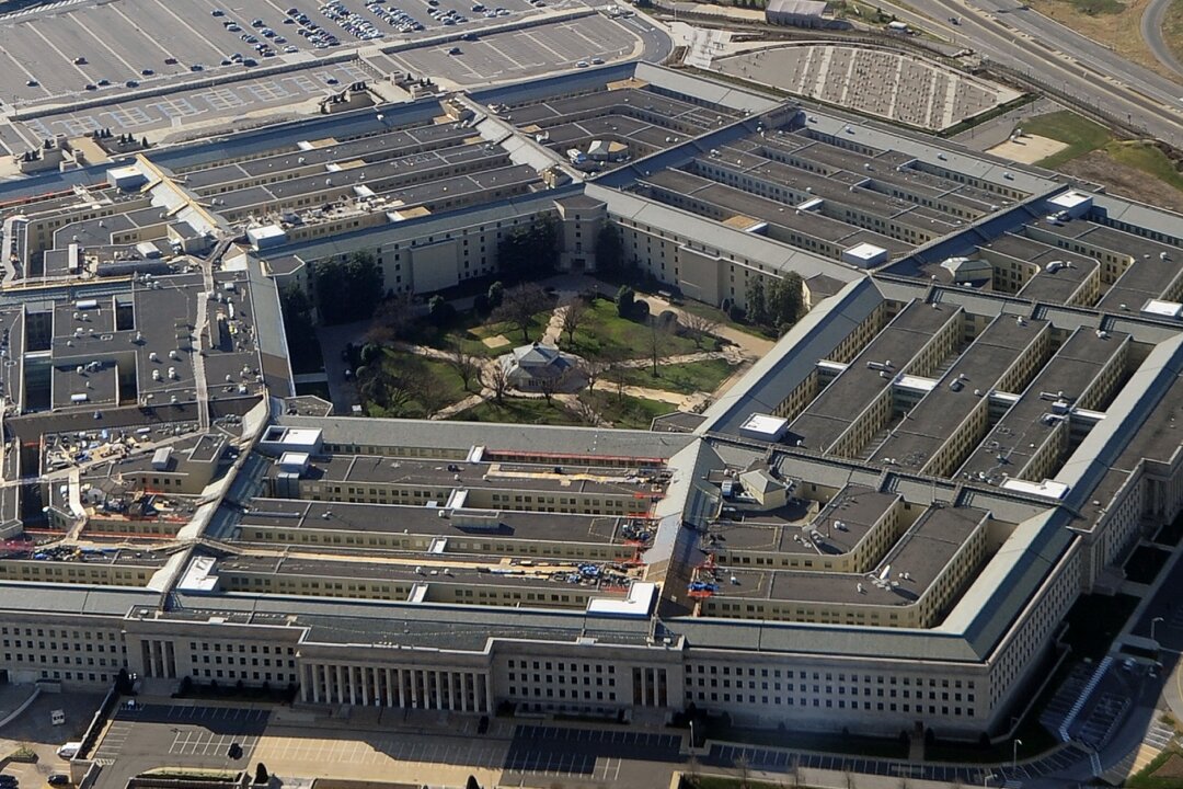 Whistleblower Who Made UFO Reports Public Accuses Pentagon of Coordinated Campaign to Defame Him