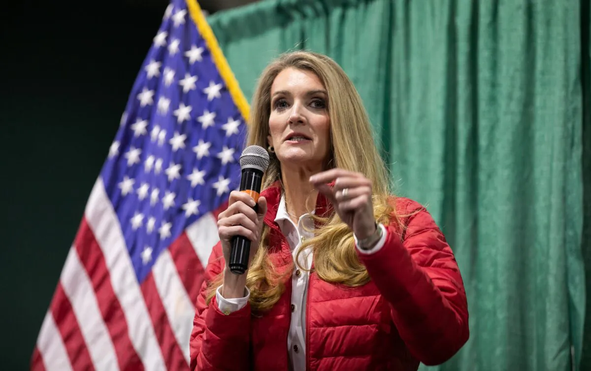 Sen. Kelly Loeffler (R-Ga.) speaks to the crowd during a rally at the Georgia National Fairgrounds and Agriculture Center in Perry, Ga., on Nov. 19, 2020. (Jessica McGowan/Getty Images