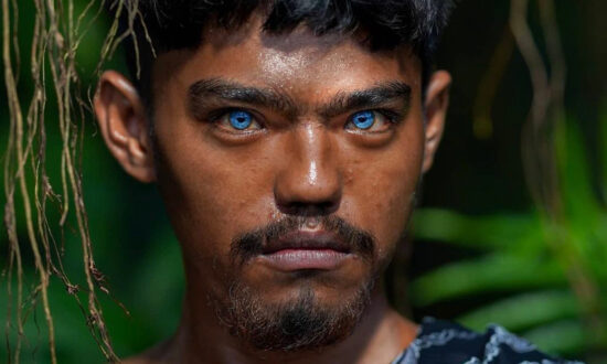 Indonesian Tribe Full of People With Startling Blue Eyes Will Take Your Breath Away