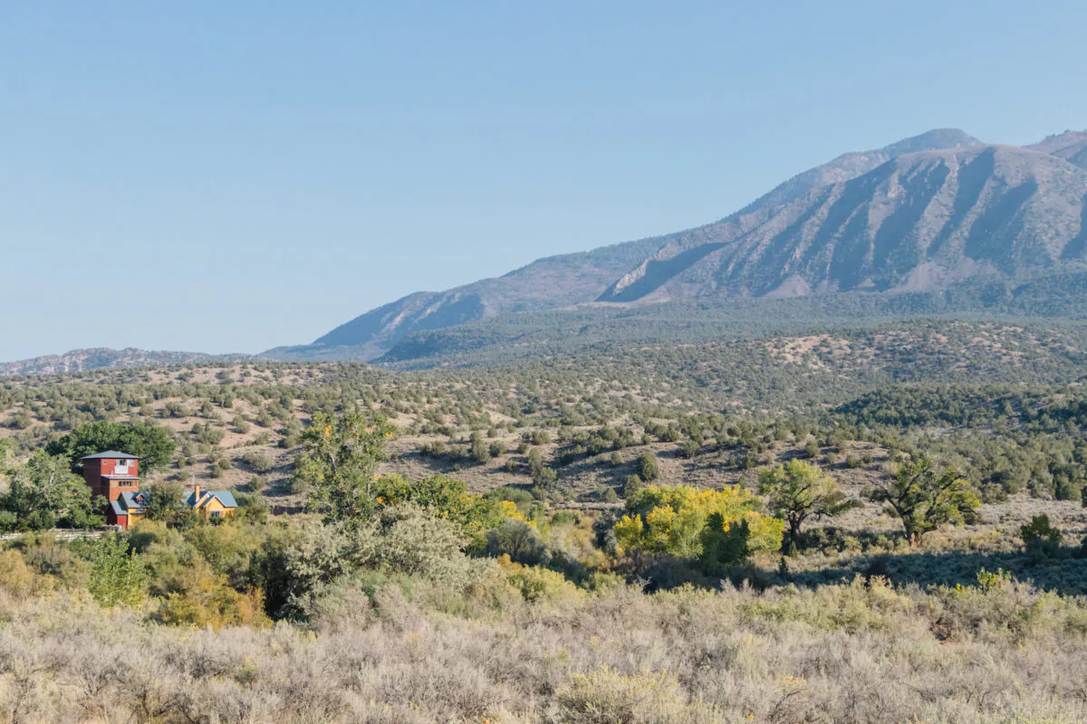 Sutcliffe Vineyards is located in McElmo Canyon, in southwest Colorado’s high desert. (Dennis Lennox)