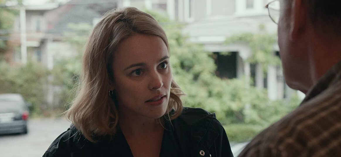 woman reporter asks questions in "Spotlight"