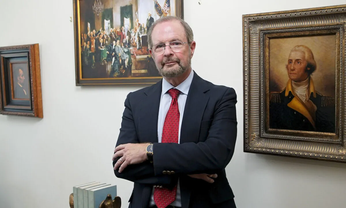 Dr. Robert Epstein, a senior research psychologist at the American Institute for Behavioral Research and Technology and former editor-in-chief of Psychology Today, in Washington on Sep. 4, 2019. (York Du/NTD)