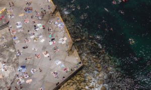 Sydney, Inland Regions Bake in 40 Degree Heatwave